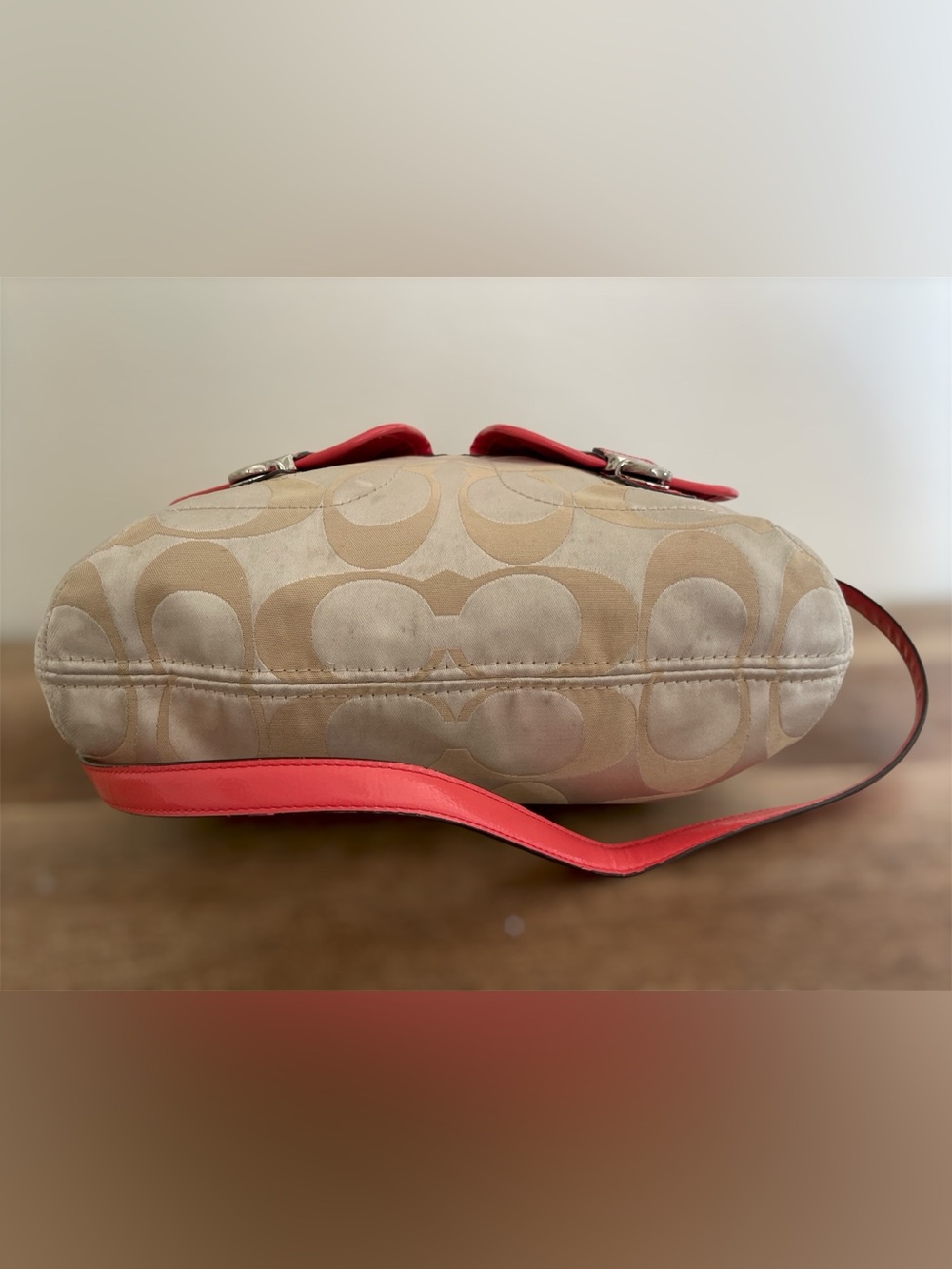 Coach Poppy Coral/Cream crossbody shoulder bag - Picture 3 of 13